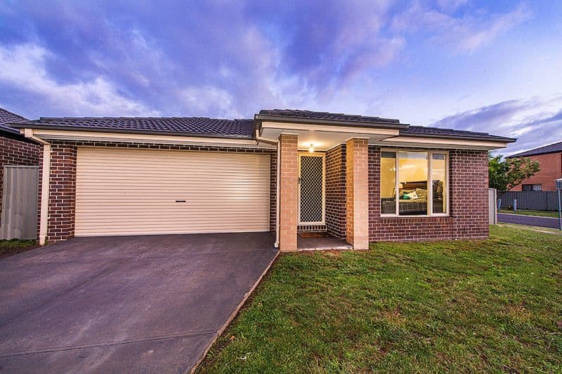 29 Stately Drive, Cranbourne East VIC 3977, Cranbourne East - Thumbnail 2