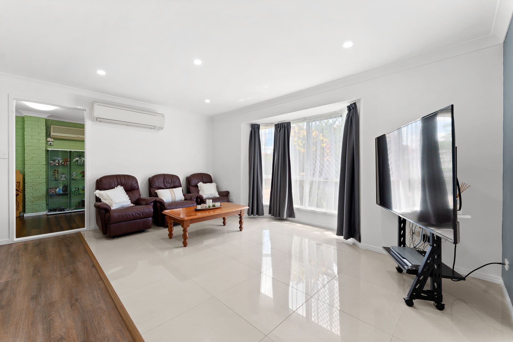 48 Sweetgum Street, Hillcrest QLD 4118, Hillcrest - Thumbnail 3