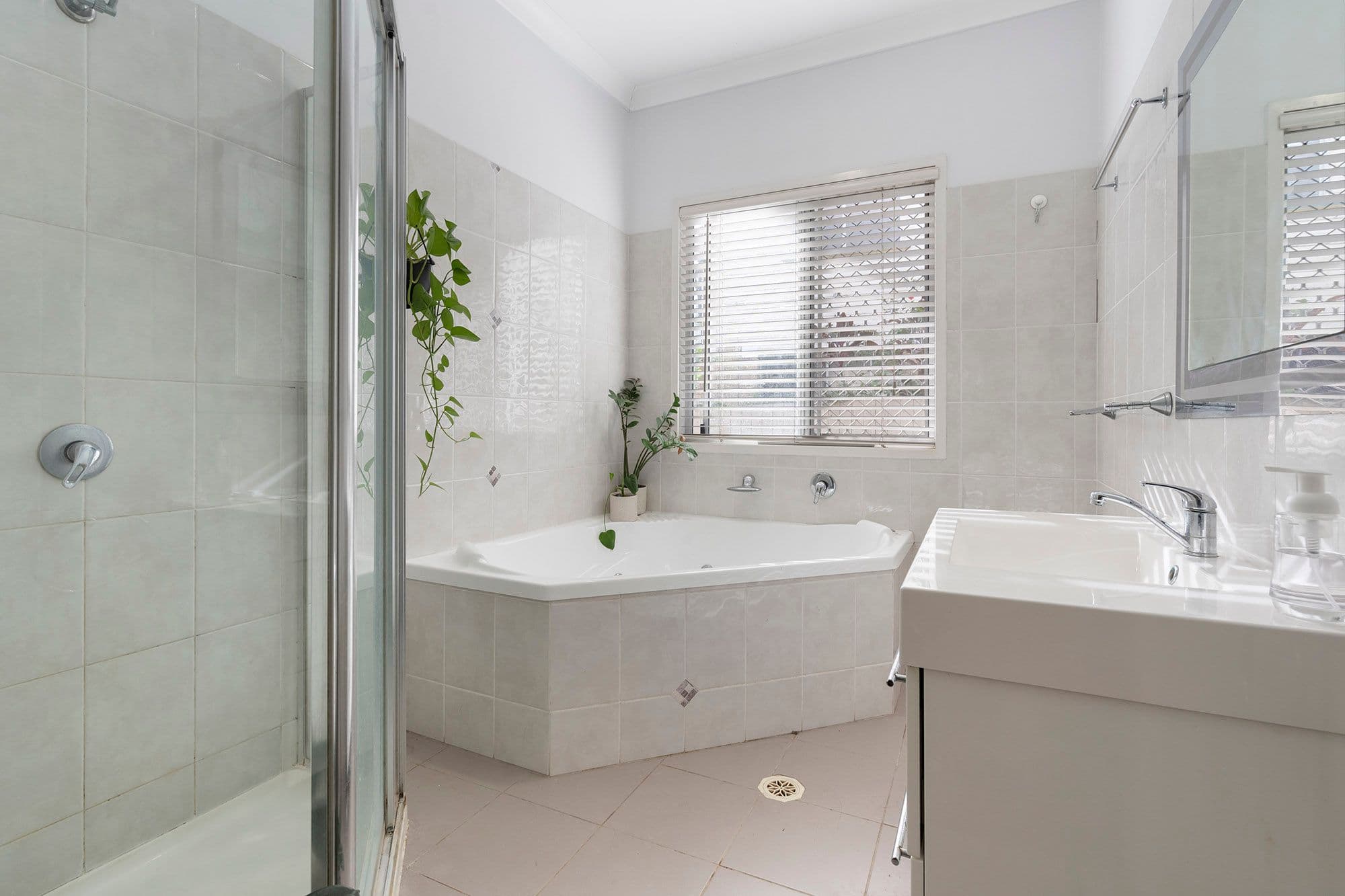 30 Troubridge Street, Mount Gravatt East QLD 4122, Mount Gravatt East - Thumbnail 5