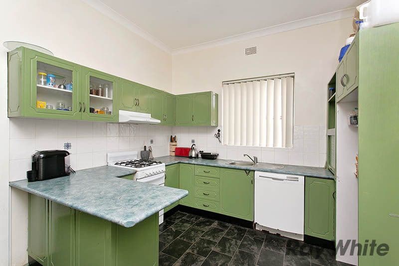 35 Kimpton Street, BANKSIA NSW 2216, Banksia - Thumbnail 3