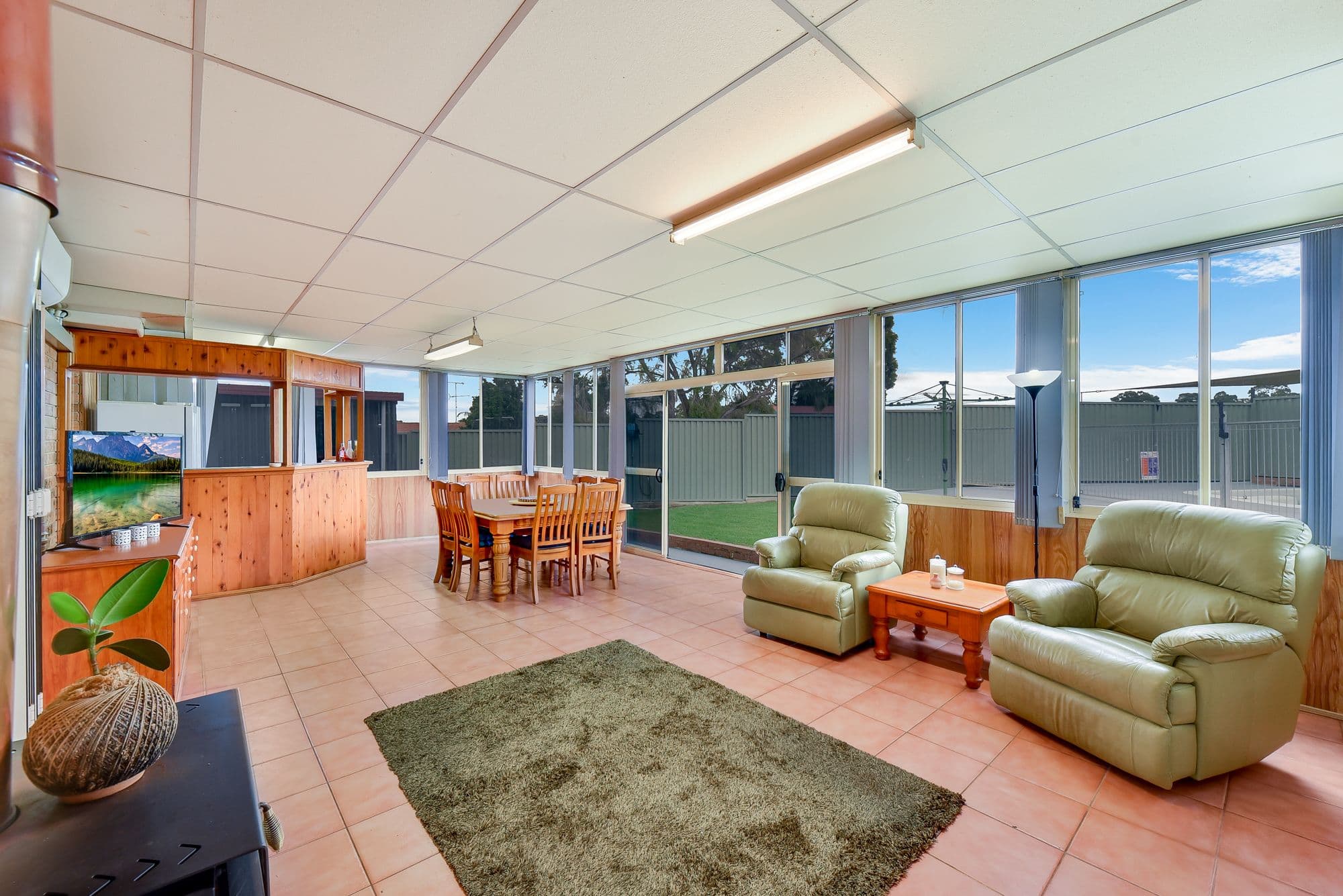 17 Emilia Close, Rosemeadow NSW 2560, Rosemeadow - Thumbnail 2