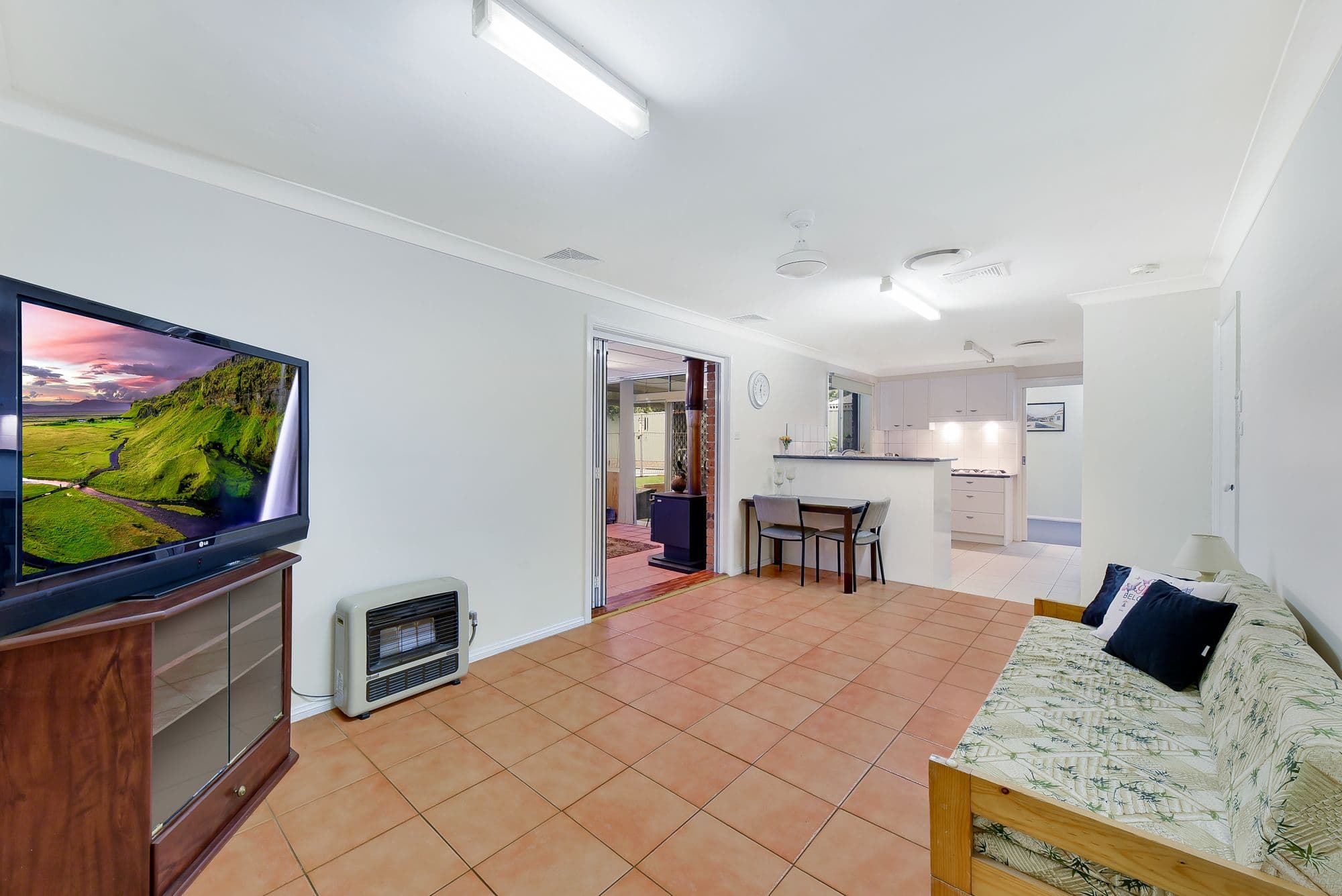 17 Emilia Close, Rosemeadow NSW 2560, Rosemeadow - Thumbnail 5