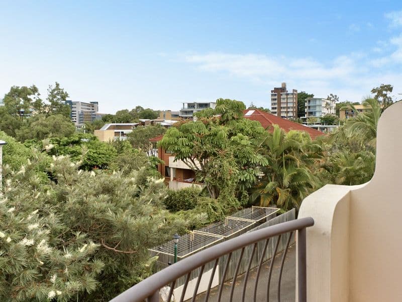 22 Aldridge Street, AUCHENFLOWER QLD 4066, Auchenflower - Thumbnail 3