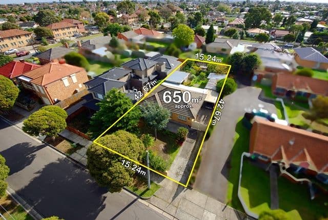 39 Lane Crescent, RESERVOIR VIC 3073, Reservoir - Thumbnail 2