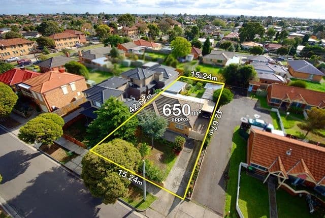 39 Lane Crescent, RESERVOIR VIC 3073, Reservoir - Thumbnail 3