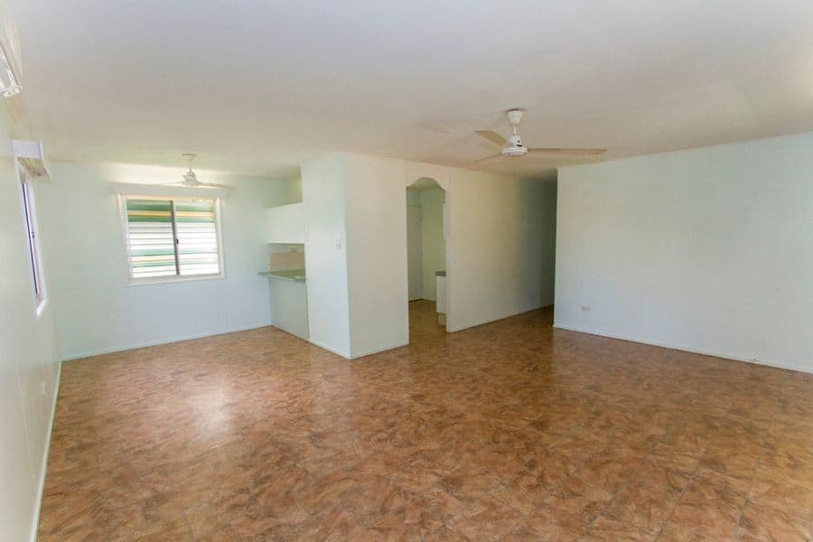 1 Catherine Crescent, KELSO QLD 4815, Kelso - Thumbnail 5