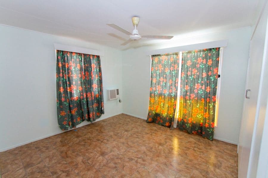 1 Catherine Crescent, KELSO QLD 4815, Kelso - Thumbnail 7