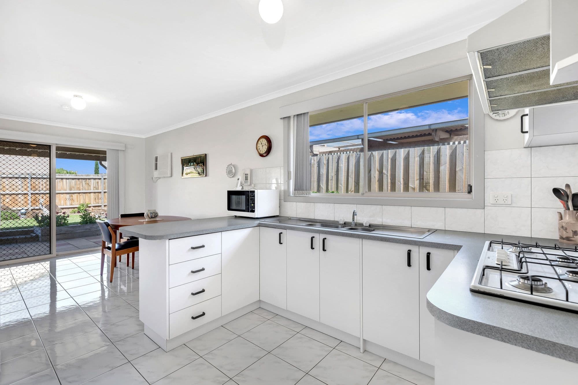 7 Thoroughbred Avenue, Werribee VIC 3030, Werribee - Thumbnail 2