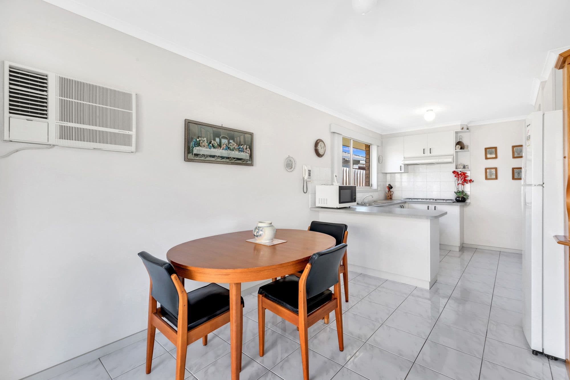 7 Thoroughbred Avenue, Werribee VIC 3030, Werribee - Thumbnail 3