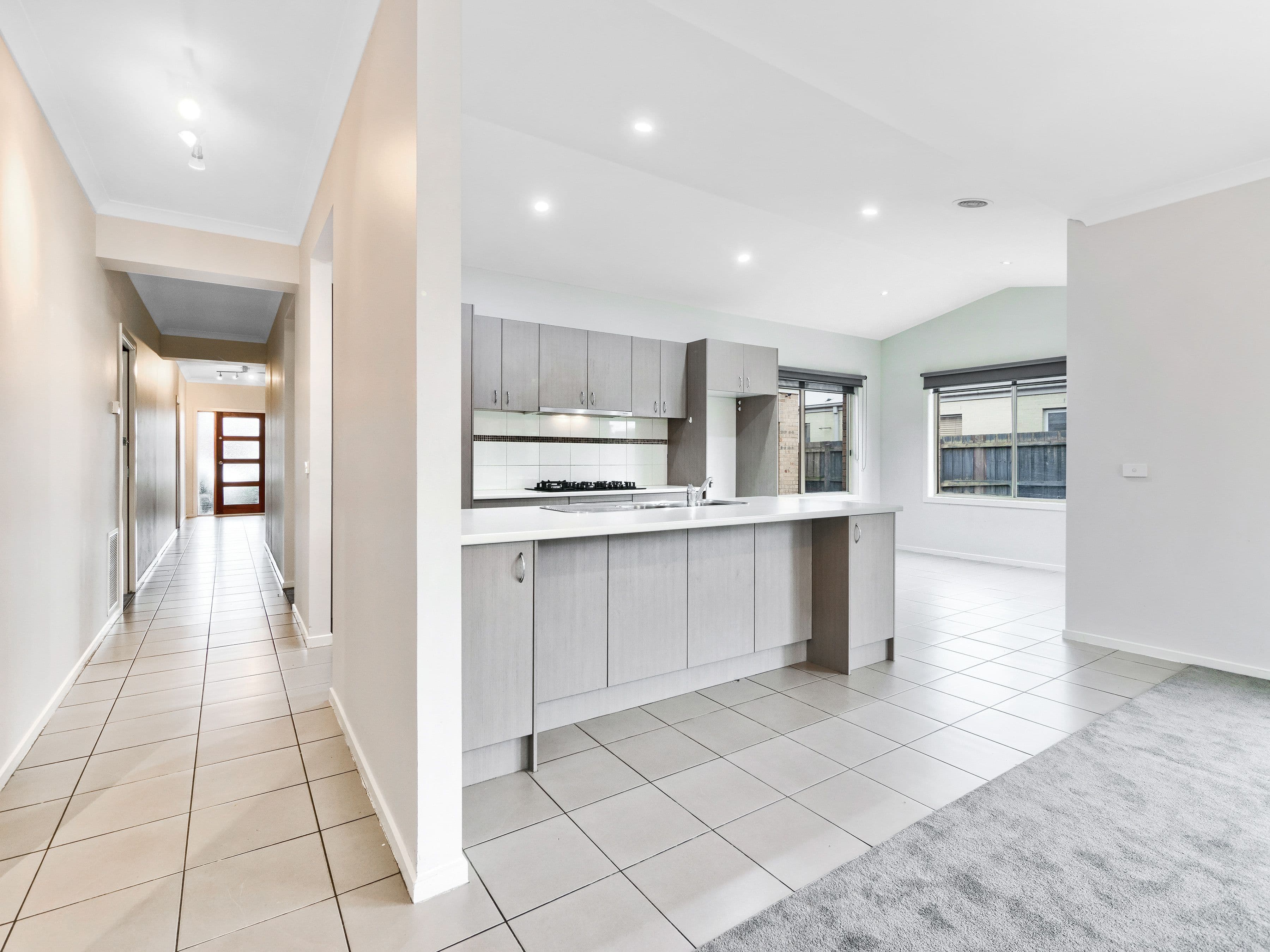 22 Rosslare Place, Cranbourne VIC 3977, Cranbourne - Thumbnail 2