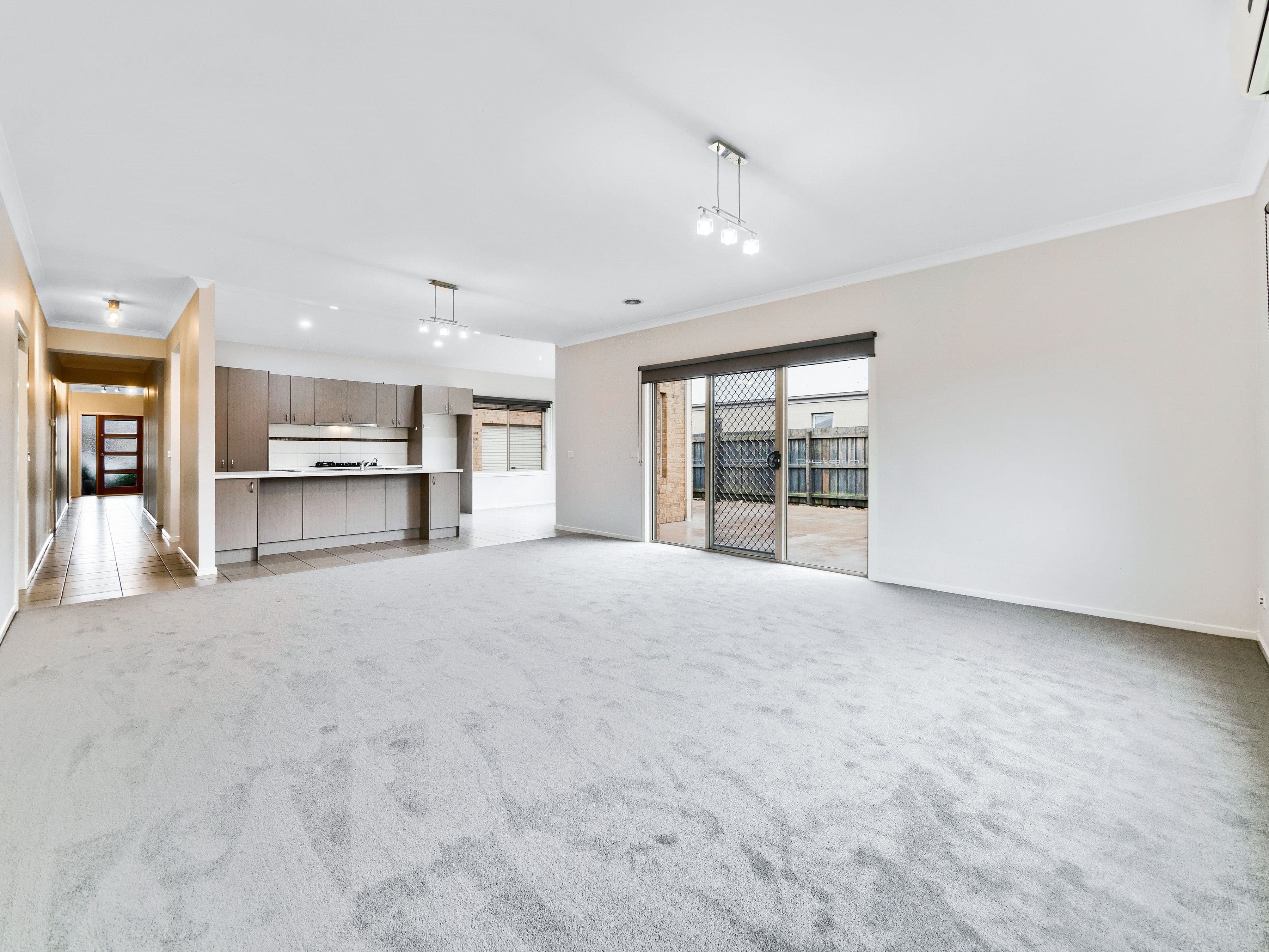 22 Rosslare Place, Cranbourne VIC 3977, Cranbourne - Thumbnail 7