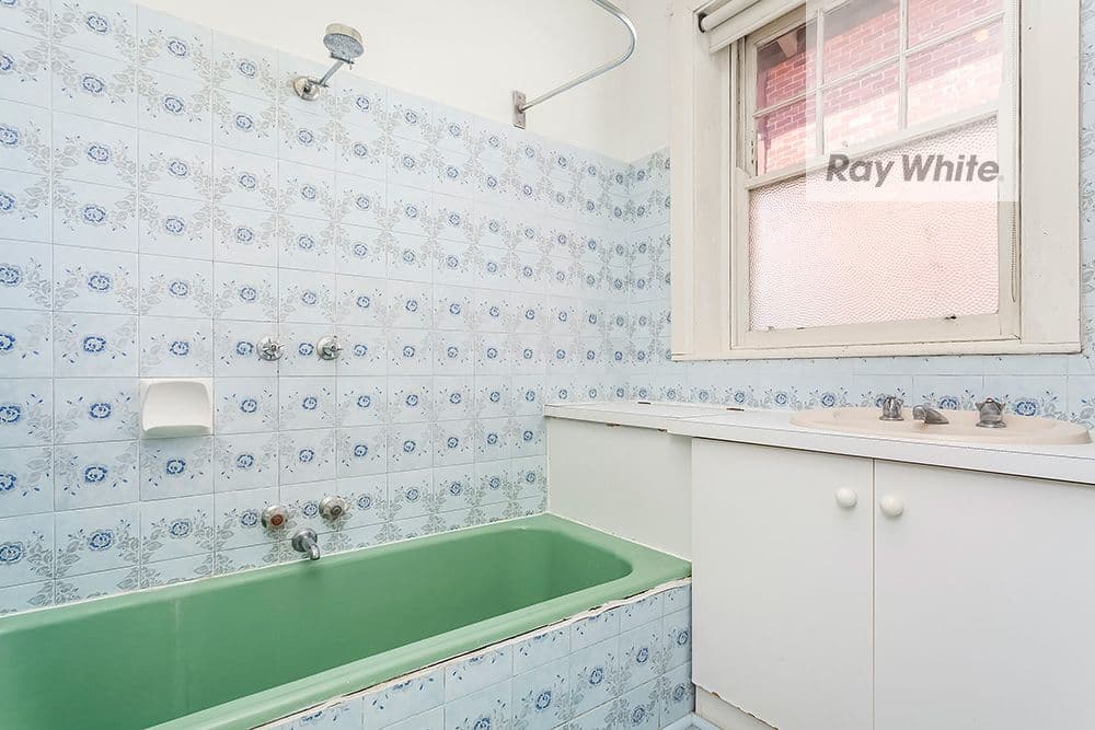 13 Glenora Avenue, Coburg VIC 3058, Coburg - Thumbnail 5