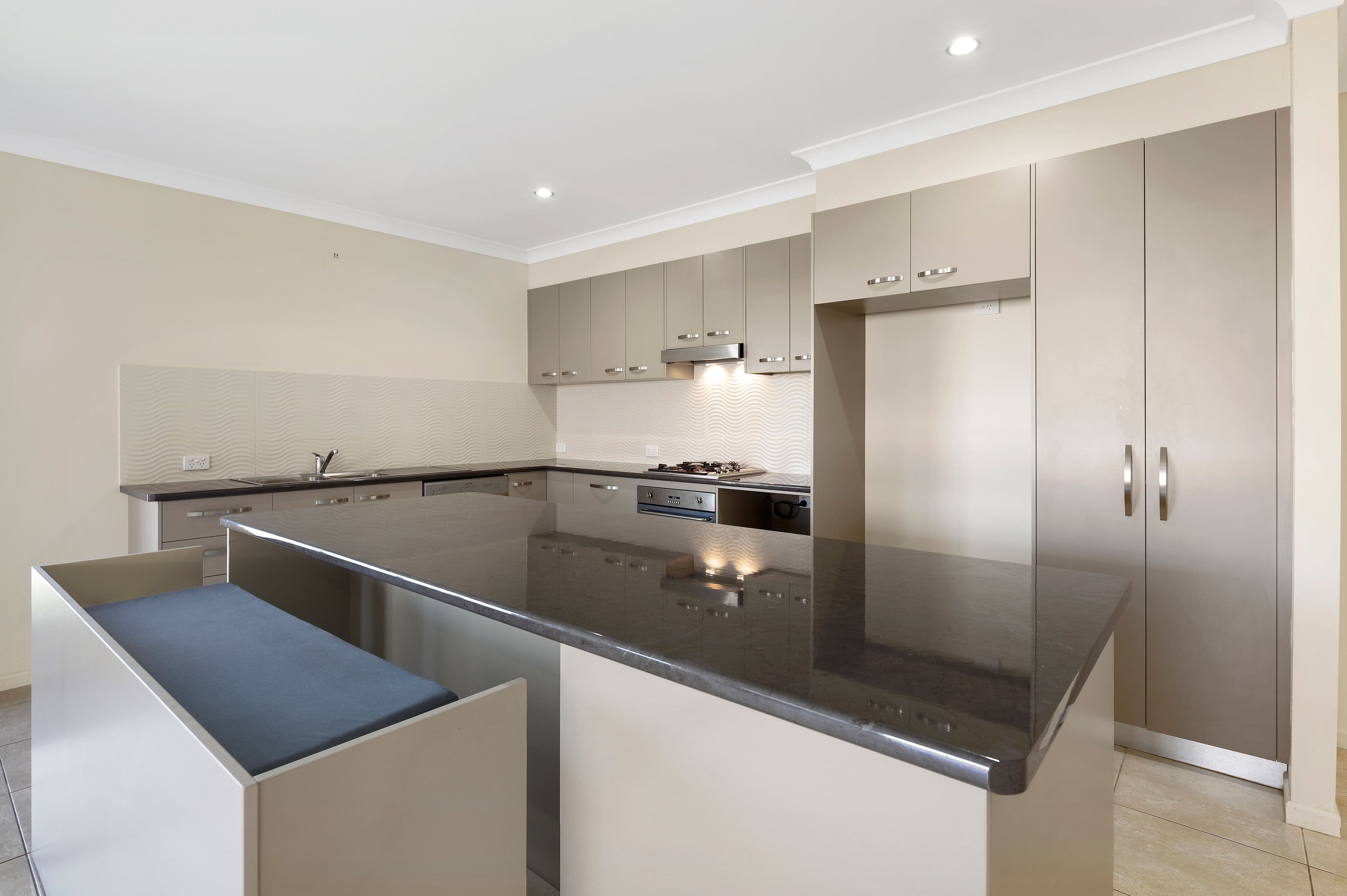 70 Valley Drive, Cannonvale QLD 4802, Cannonvale - Thumbnail 3