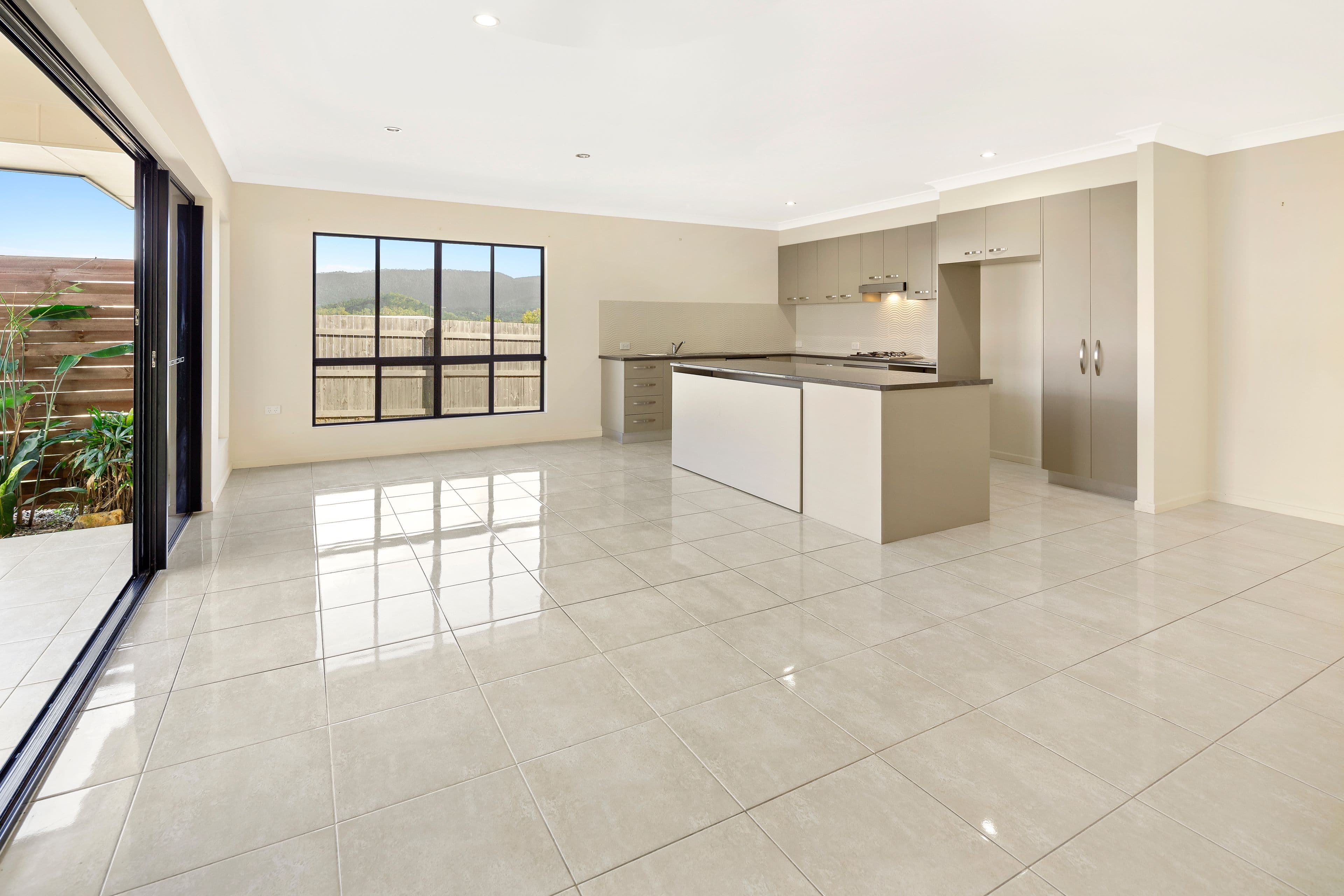 70 Valley Drive, Cannonvale QLD 4802, Cannonvale - Thumbnail 5