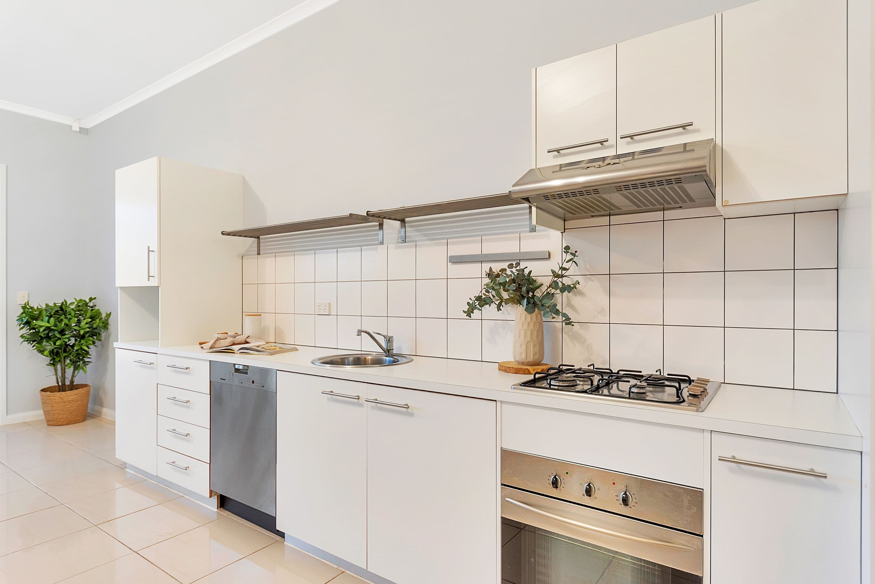 17 Templeton Street, Mawson Lakes SA 5095, Mawson Lakes - Thumbnail 2