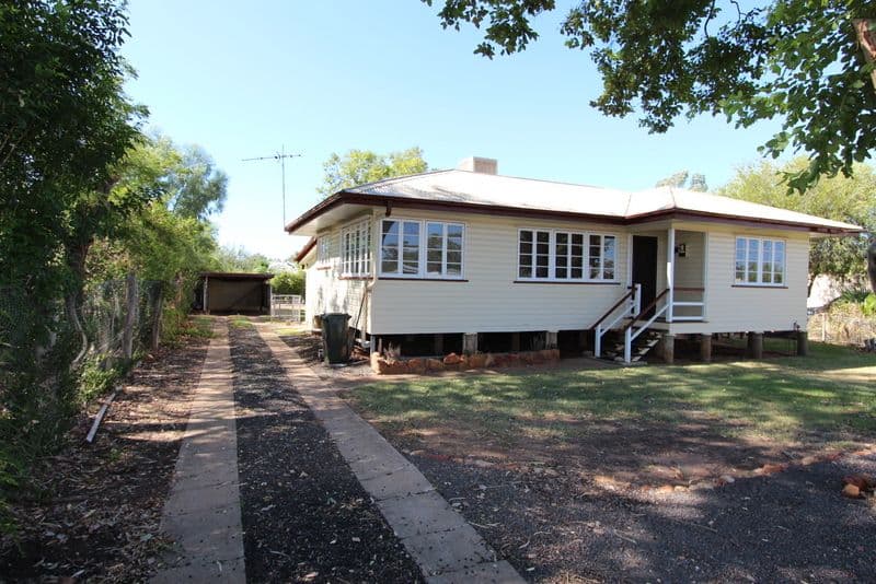 12 Watson Street, Charleville QLD 4470, Charleville - Thumbnail 2