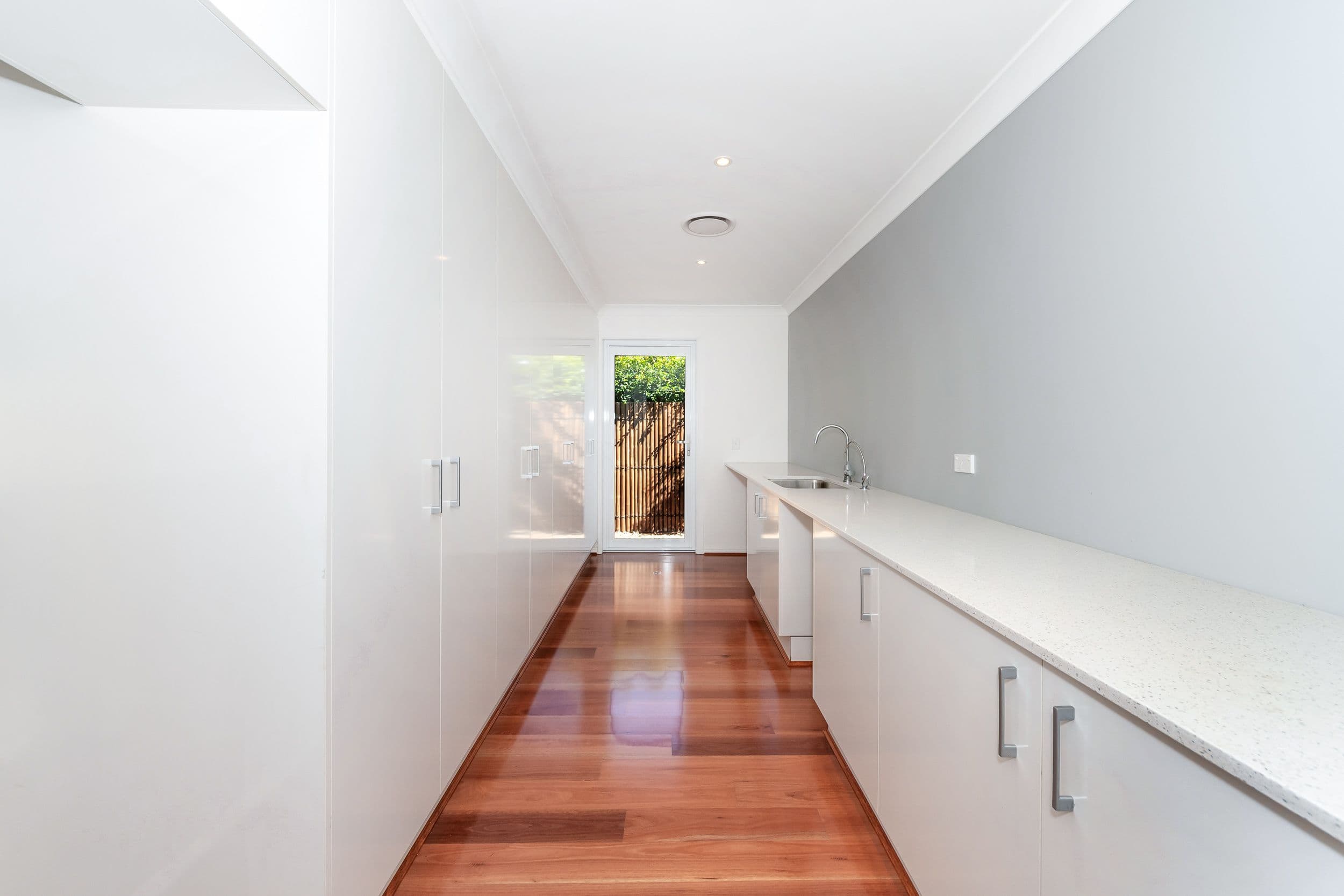 10 Elgin Crescent, Sorrento QLD 4217, Sorrento - Thumbnail 2