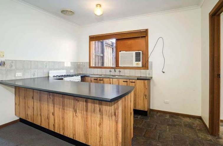 12 Prior Court, Rowville VIC 3178, Rowville - Thumbnail 3