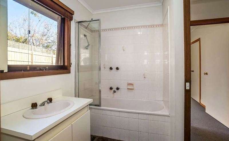 12 Prior Court, Rowville VIC 3178, Rowville - Thumbnail 4
