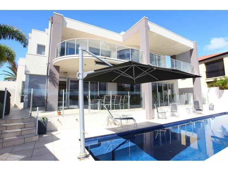 46 Bollard Circuit, CLEAR ISLAND WATERS QLD 4226, Clear Island Waters - Thumbnail 2