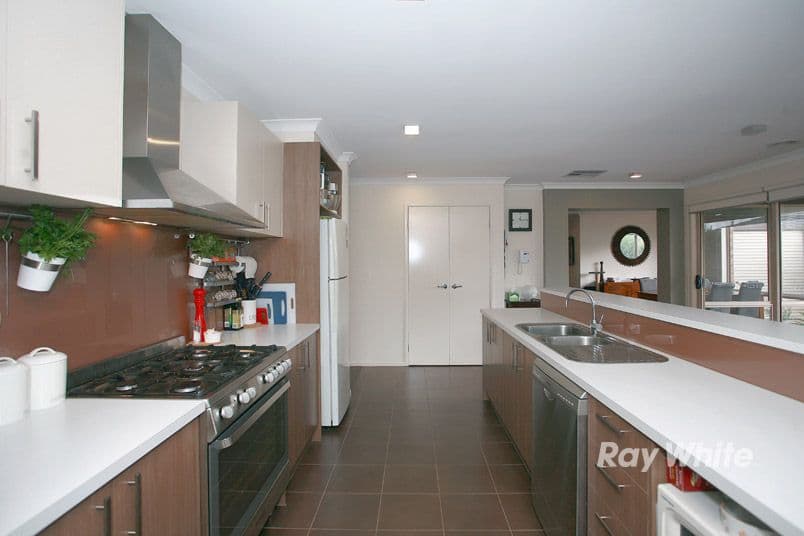 34a Springhill Drive, CRANBOURNE VIC 3977, Cranbourne - Thumbnail 5