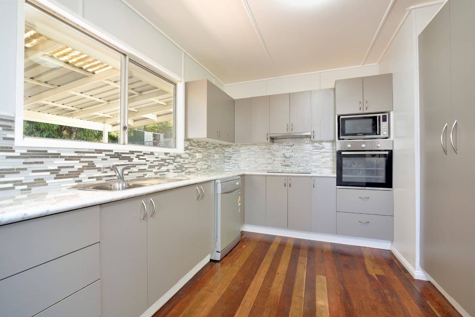 4 Allambee Close, West Gladstone QLD 4680, West Gladstone - Thumbnail 3