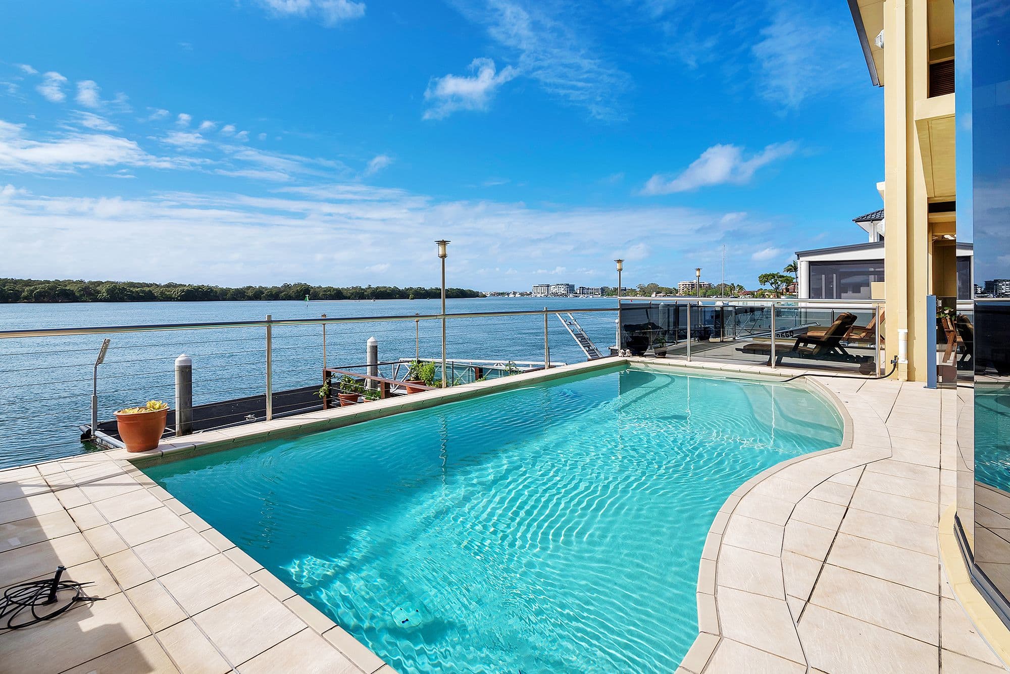 5 Arrowsmith Court, Paradise Point QLD 4216, Paradise Point - Thumbnail 2