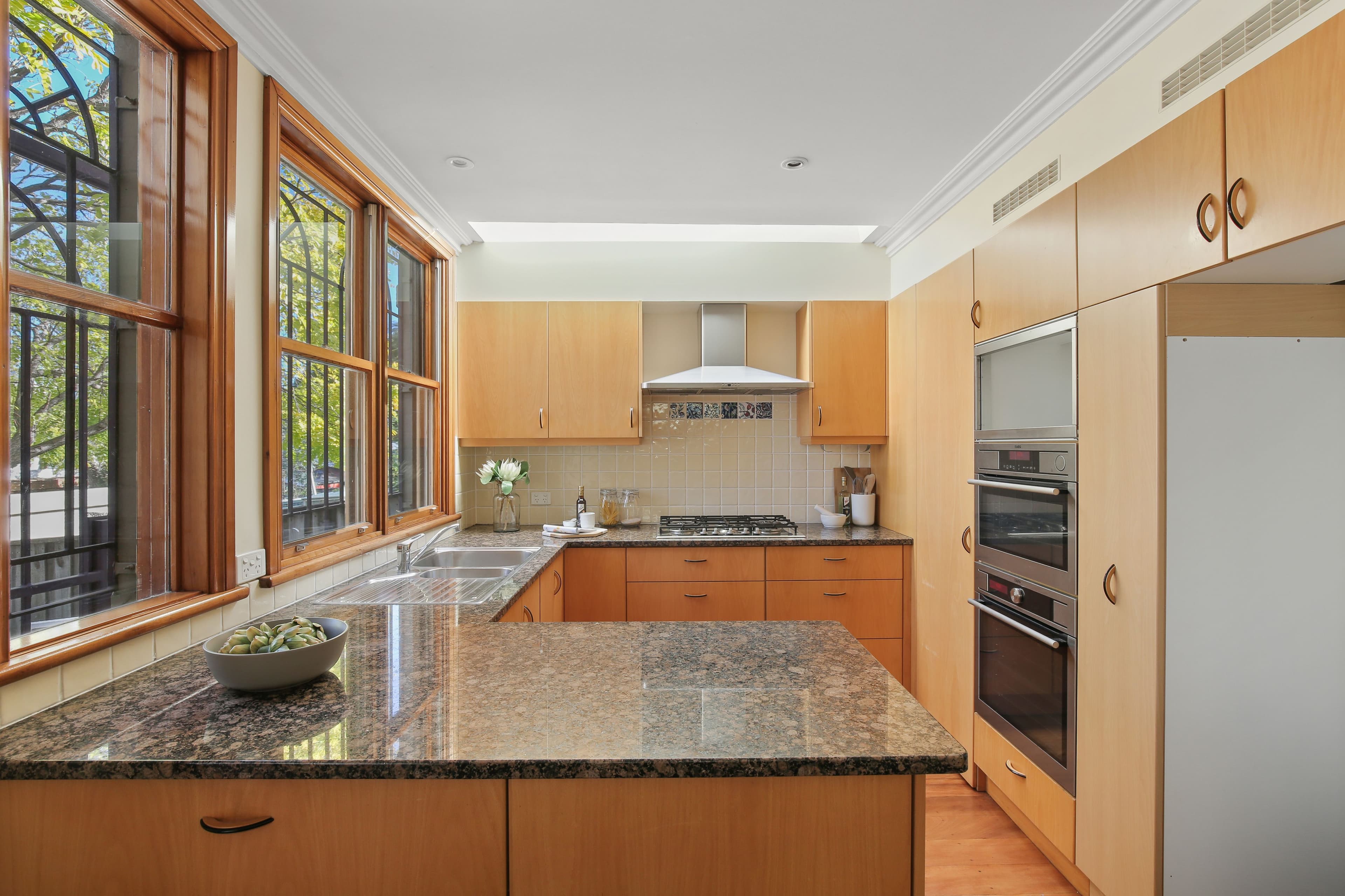 48 Dickson Street, Newtown - Thumbnail 4
