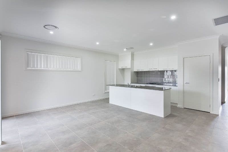 10 Goss Loop, Oran Park - Image 1