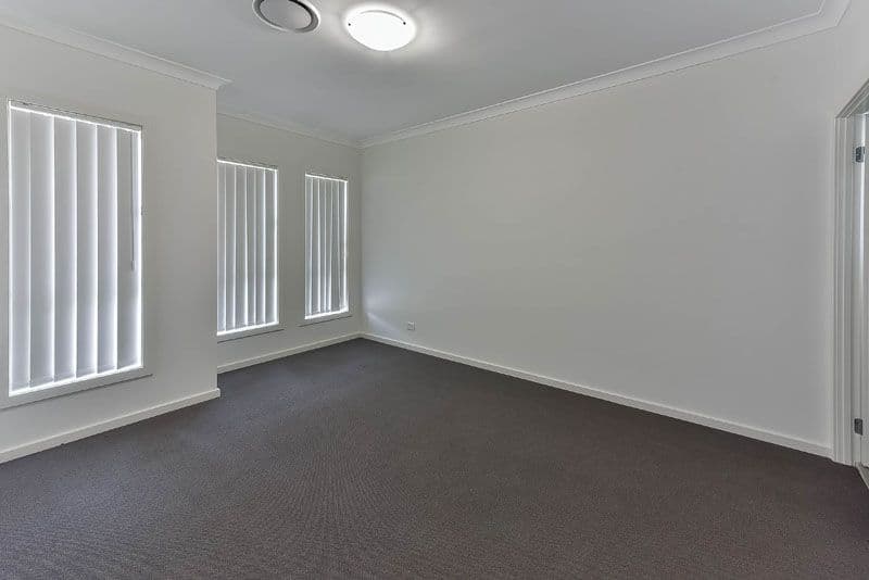 10 Goss Loop, Oran Park - Thumbnail 3