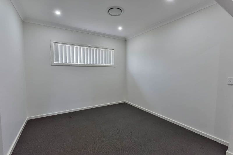10 Goss Loop, Oran Park - Thumbnail 7