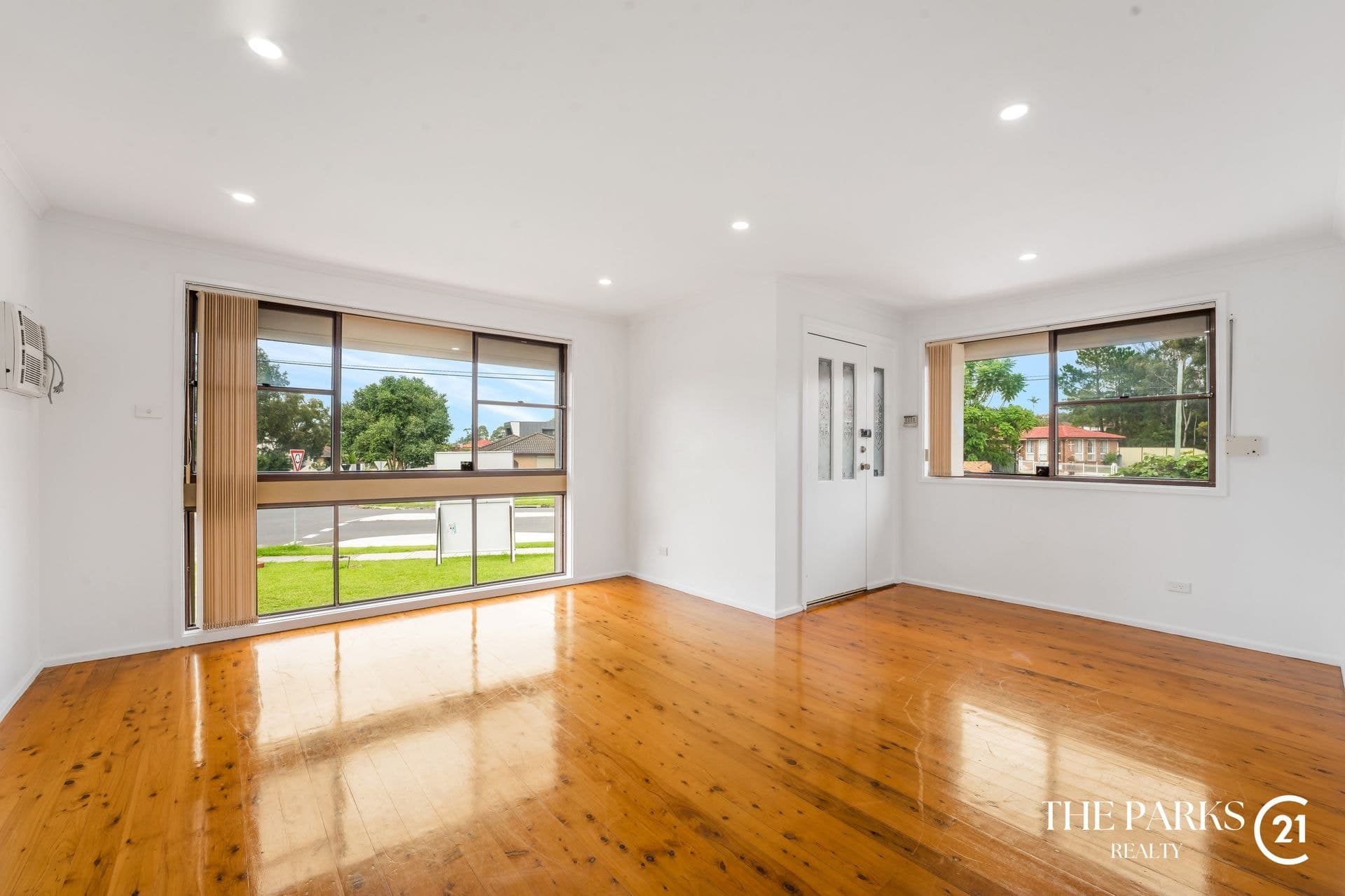 Shop 4 / 57 Mimosa Road, Bossley Park, NSW, 2176, Bossley Park - Thumbnail 4