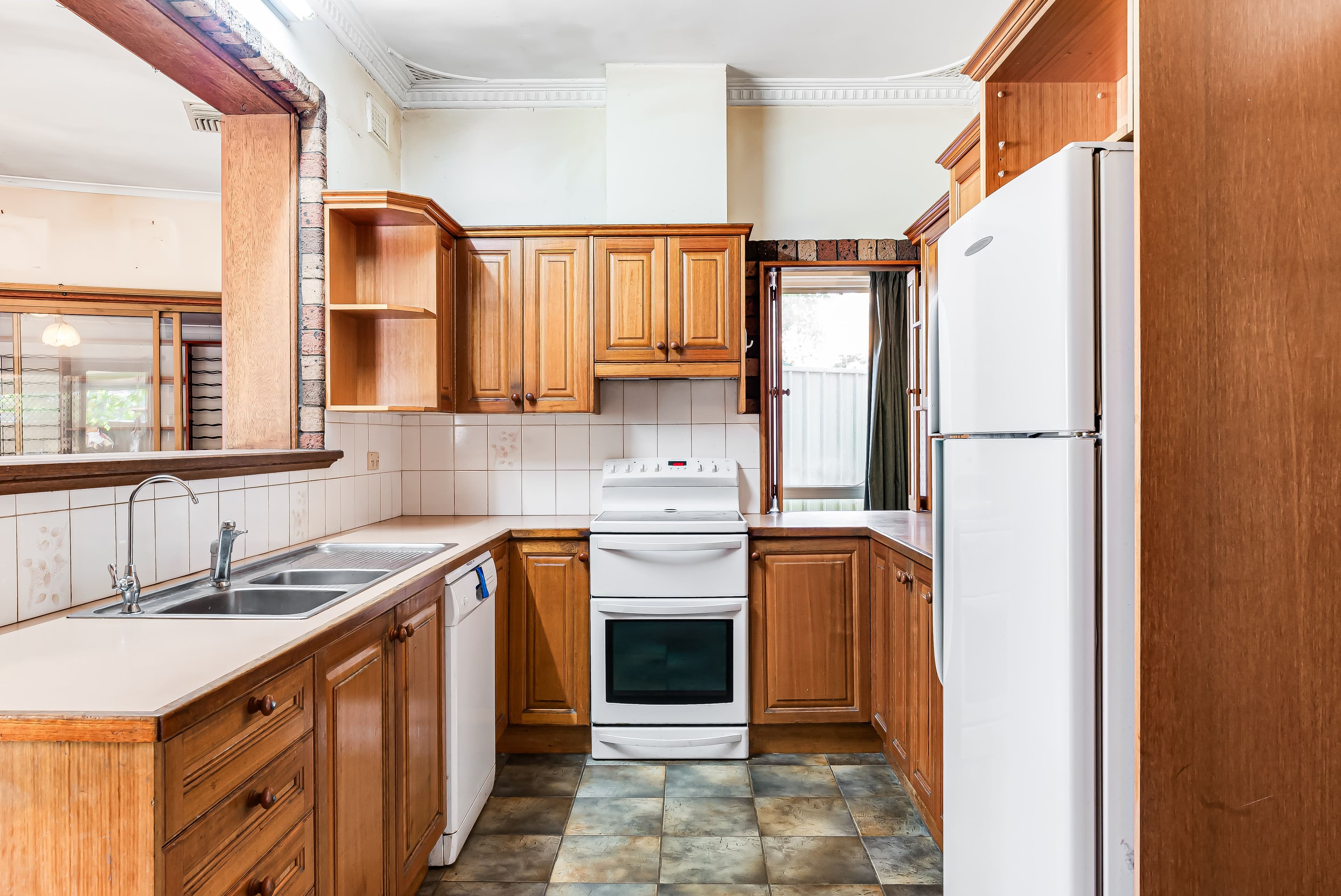 7 Beauford Avenue, Marion SA 5043, Marion - Thumbnail 3