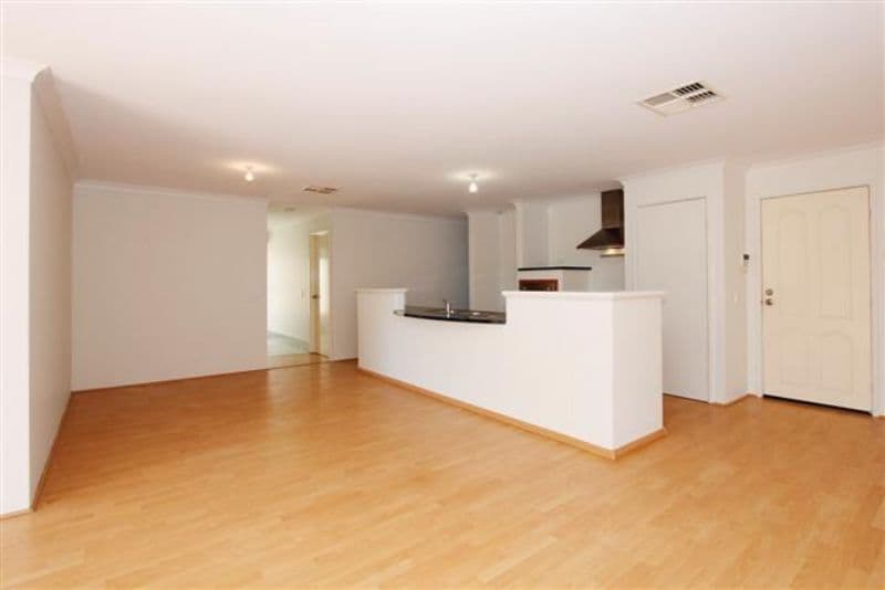 17 Figtree Drive, CANNING VALE WA 6155, Canning Vale - Thumbnail 2
