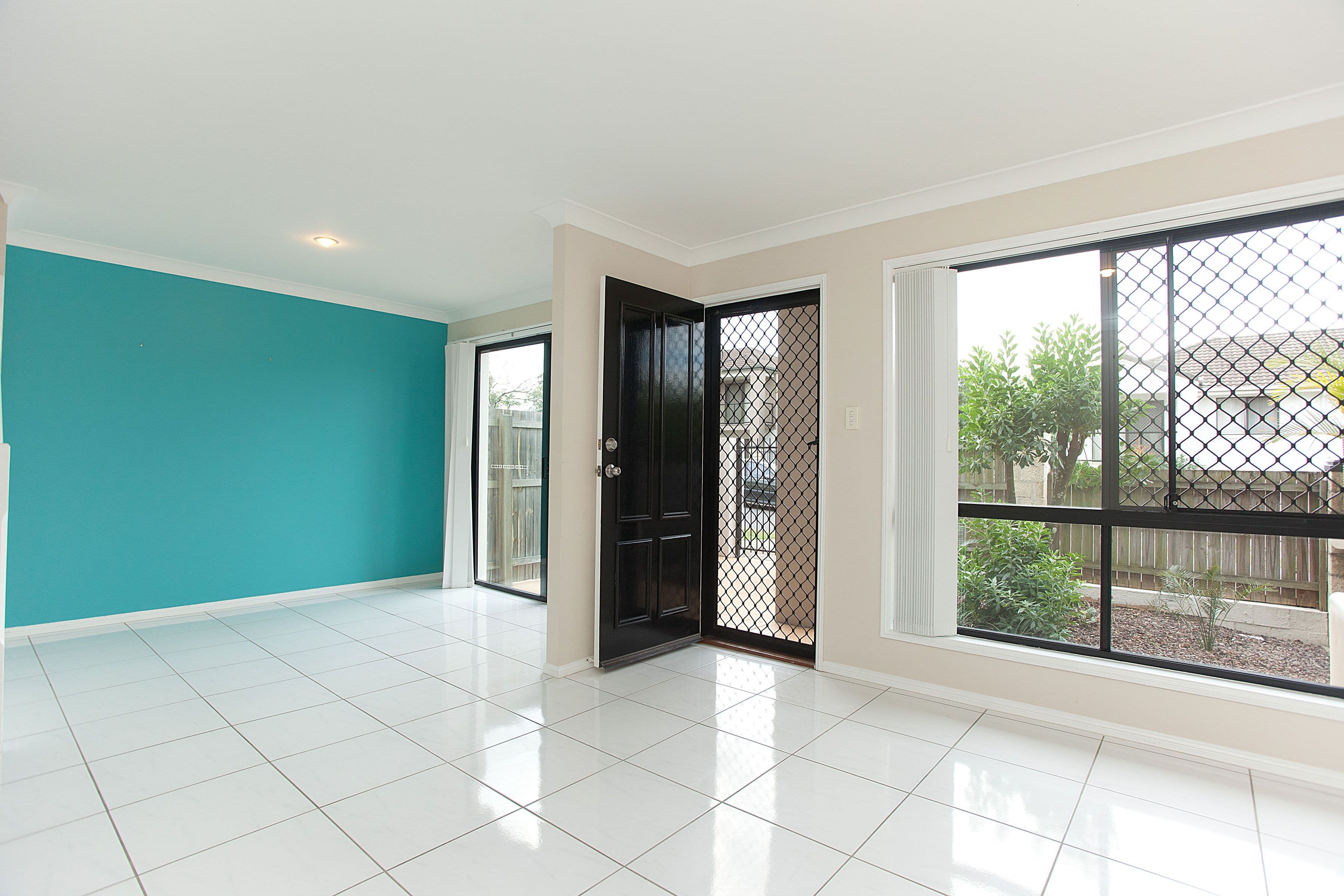 16 Violet Close, Eight Mile Plains QLD 4113, Eight Mile Plains - Thumbnail 2