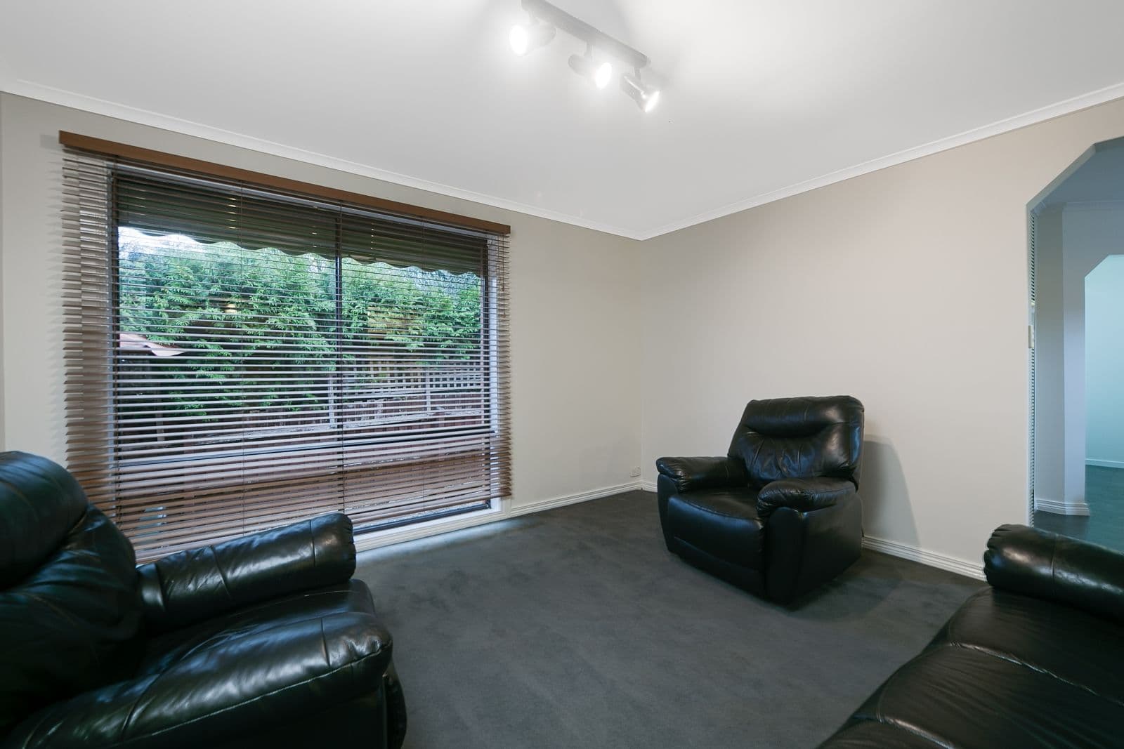 37 Alexander Street, Hallam VIC 3803, Hallam - Thumbnail 5