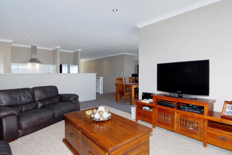 122/2729 Gold Coast Highway, Broadbeach - Thumbnail 3