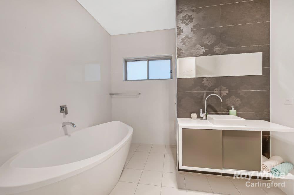 21 Anderson Avenue, Dundas - Thumbnail 8
