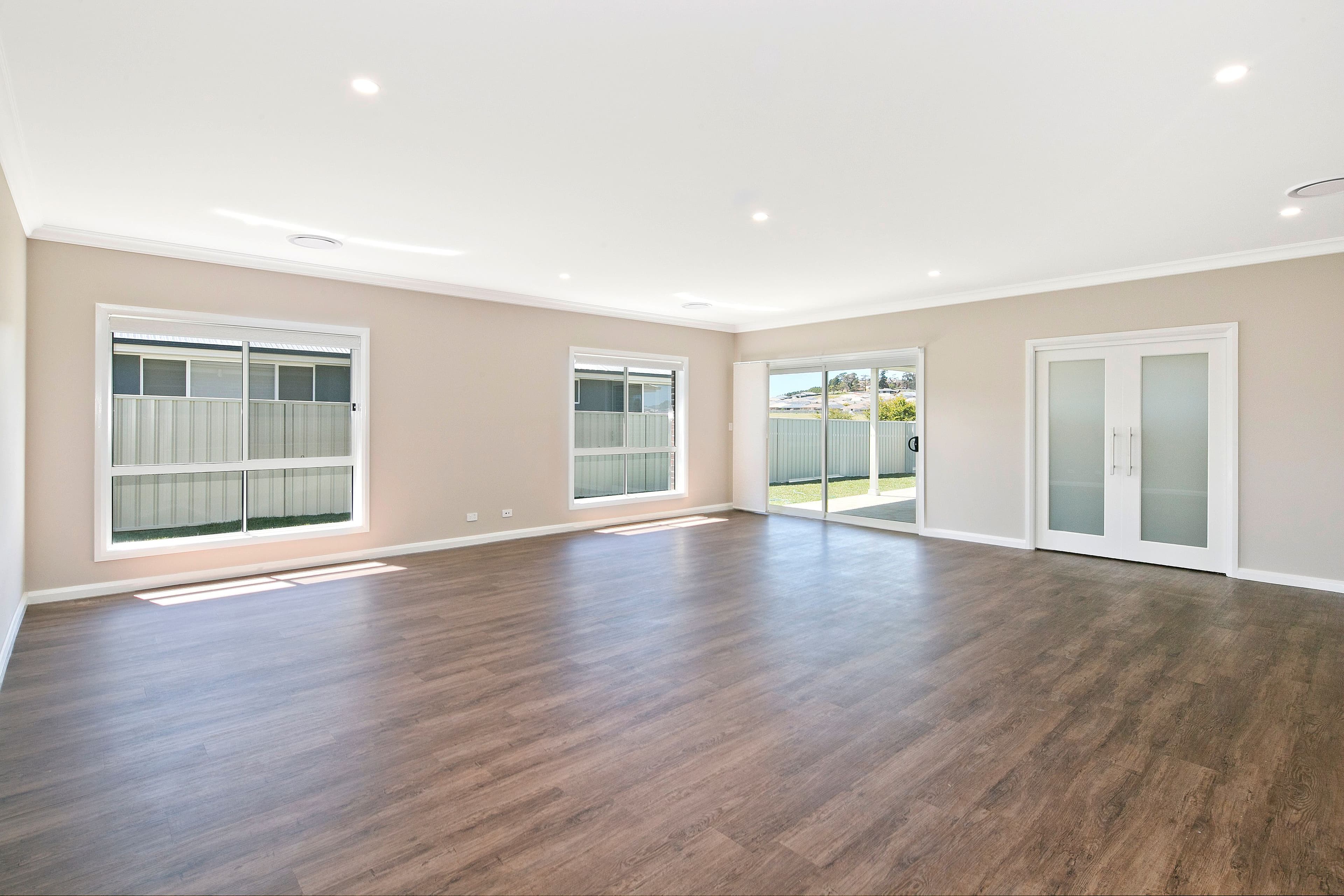 48 Quiberon Way, Goulburn - Thumbnail 3