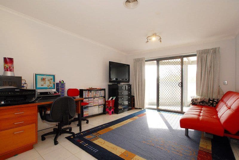 15 Manor Court, CRANBOURNE EAST VIC 3977, Cranbourne East - Thumbnail 8