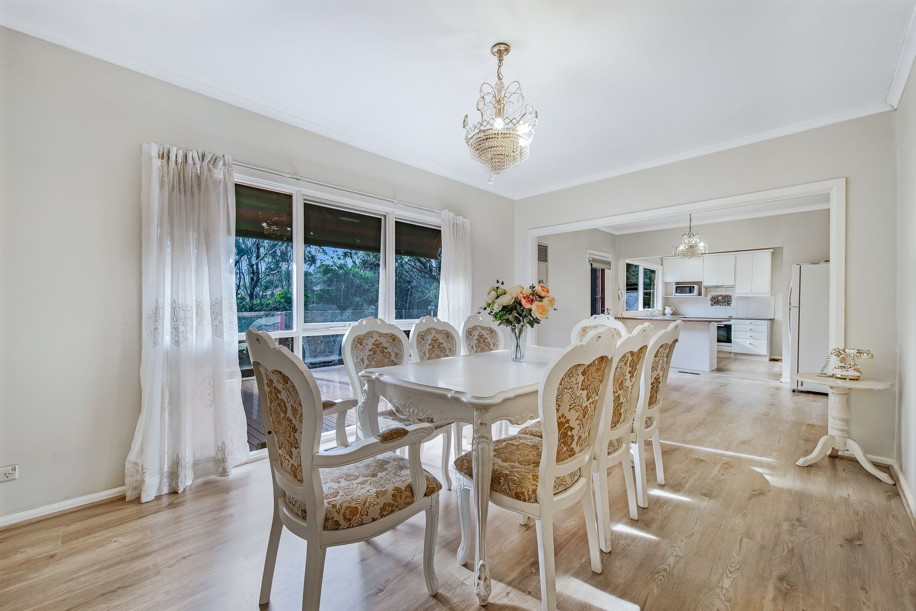 5 Devon Court, Mount Waverley VIC 3149, Mount Waverley - Thumbnail 3
