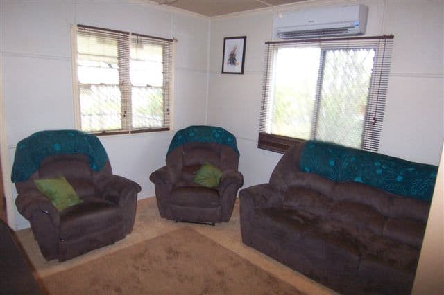 32 Esmond Street, TOOWOOMBA QLD 4350, Toowoomba - Thumbnail 3