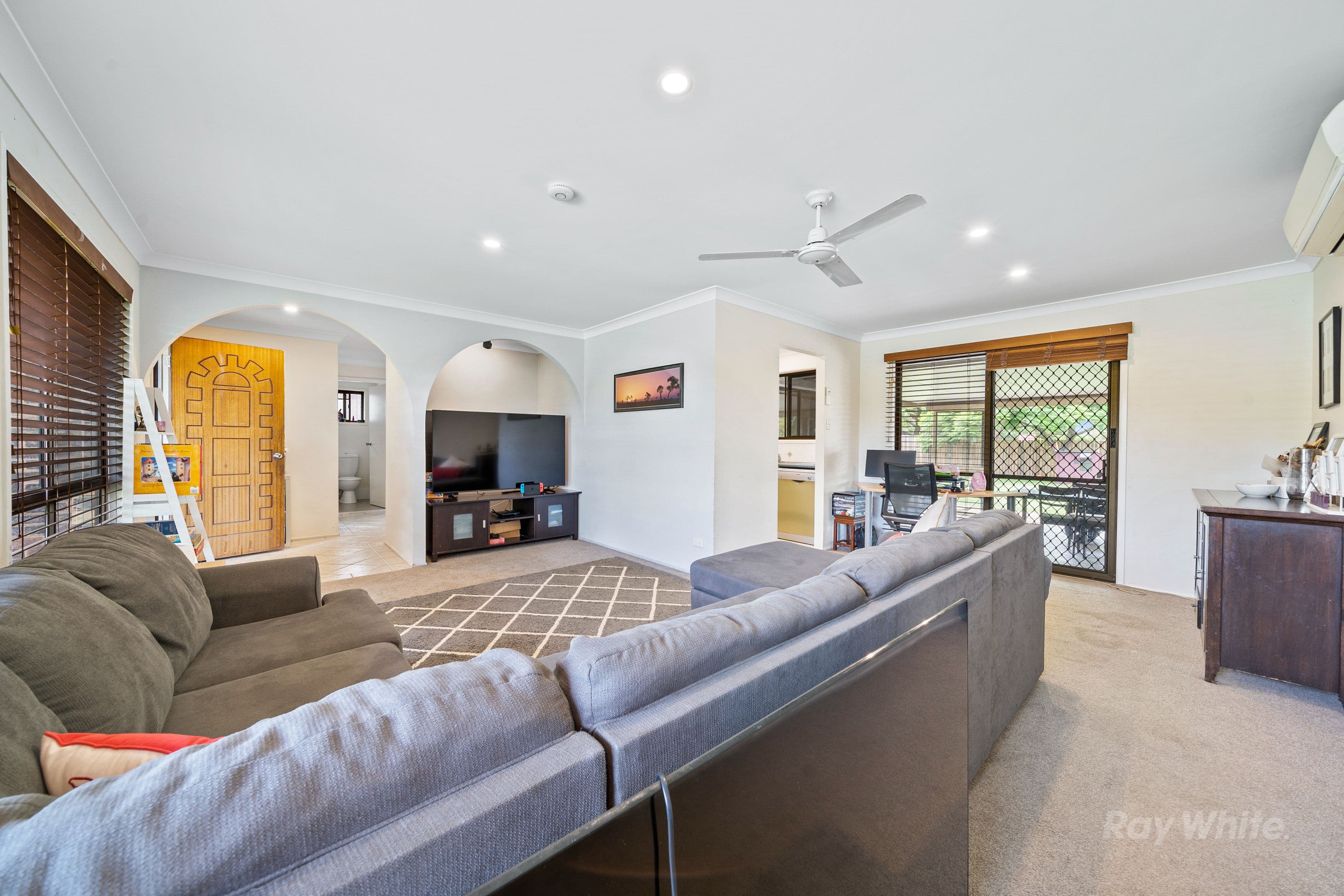 17 Jilbard Drive, Springwood QLD 4127, Springwood - Thumbnail 3