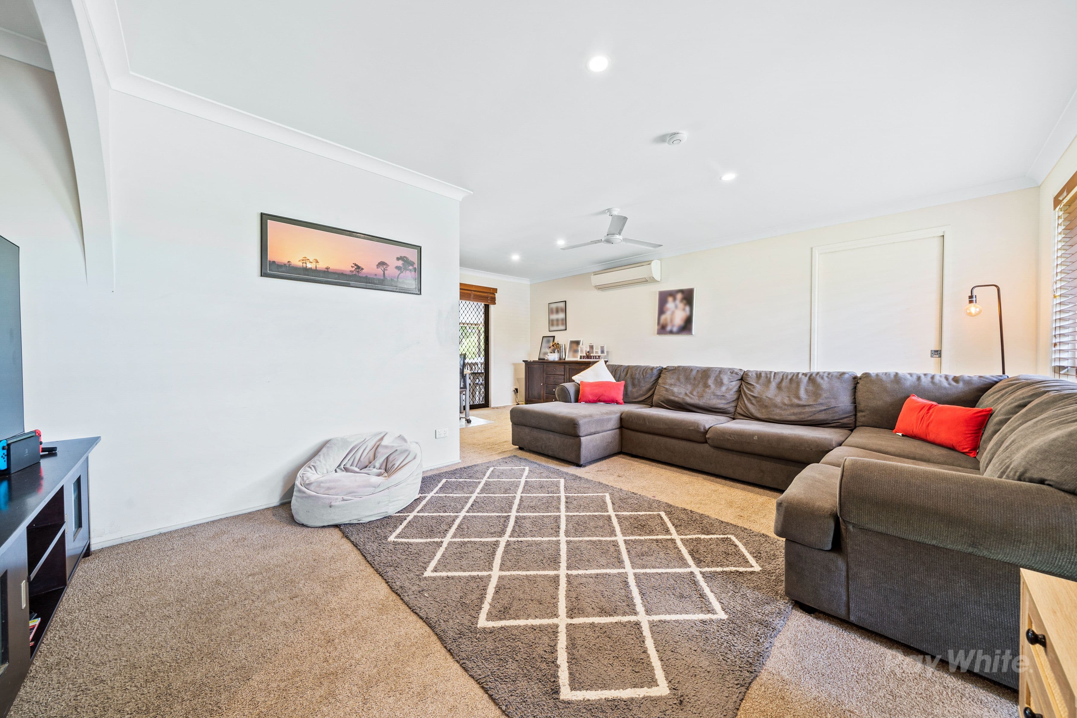 17 Jilbard Drive, Springwood QLD 4127, Springwood - Thumbnail 4