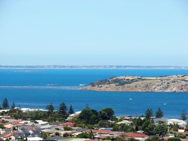 36 White Cresent, ENCOUNTER BAY SA 5211, Encounter Bay - Thumbnail 2