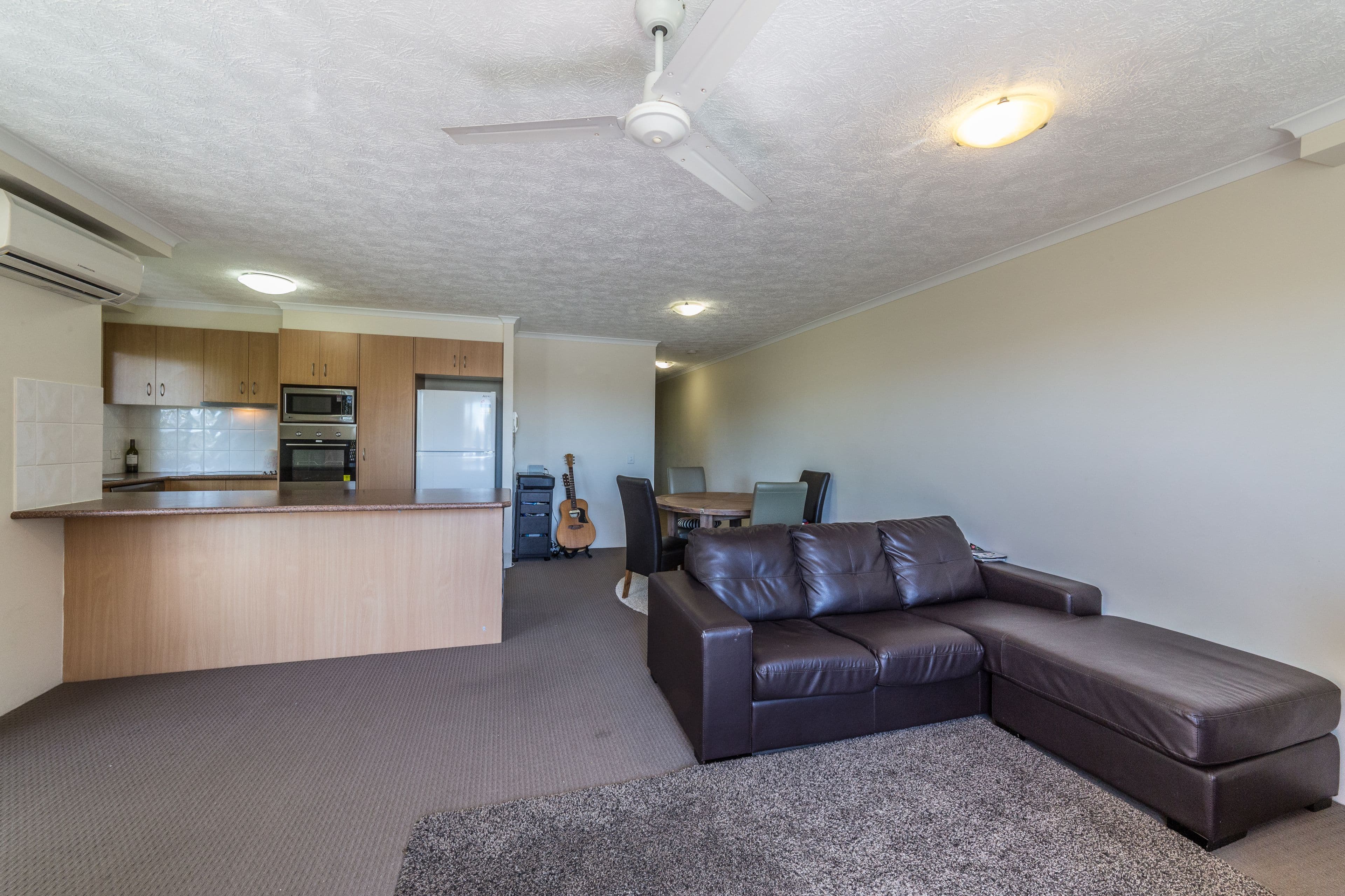 27 Walton Street, Southport QLD 4215, Southport - Thumbnail 4