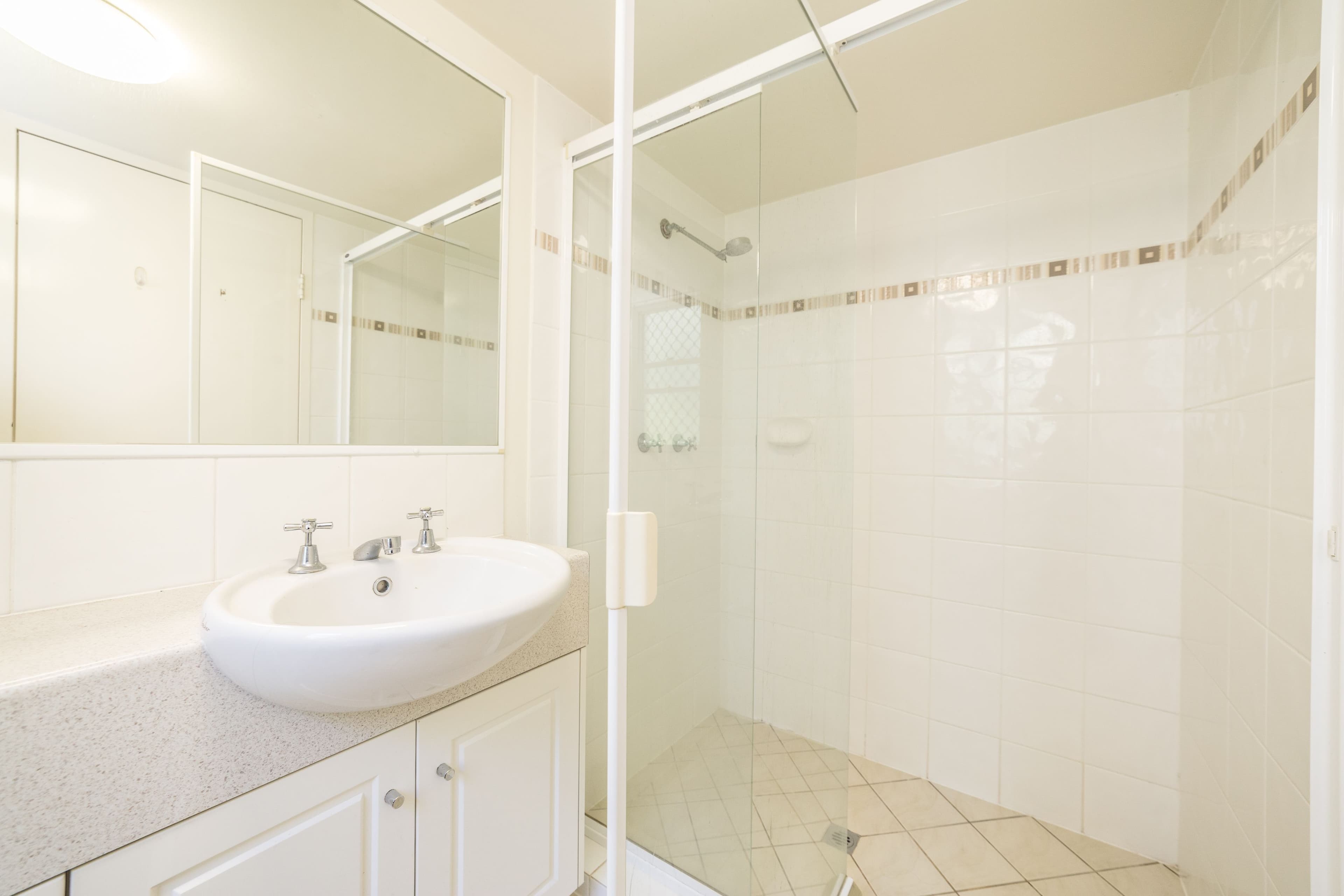27 Walton Street, Southport QLD 4215, Southport - Thumbnail 6