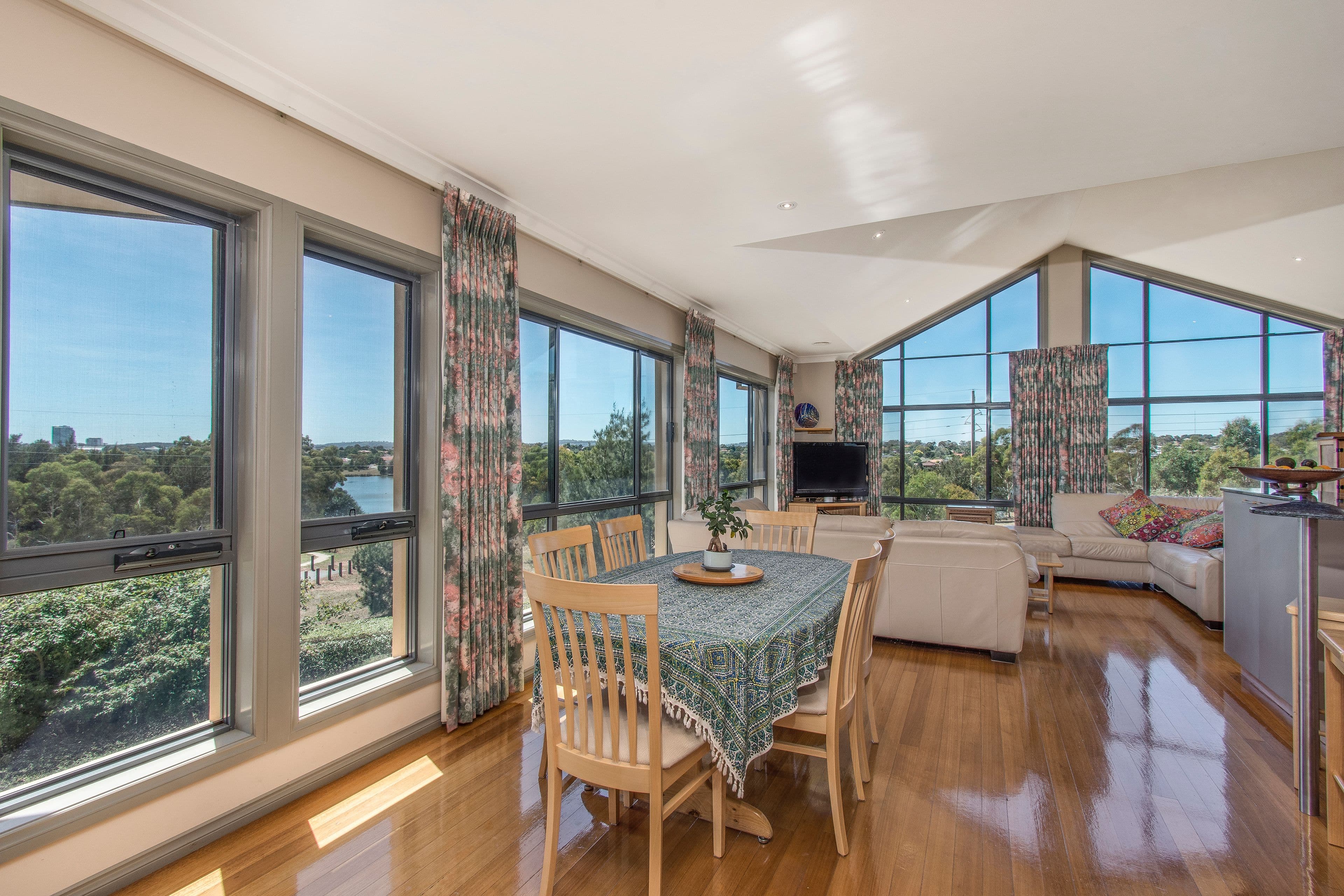 20 Lindwall Place, Nicholls ACT 2913, Nicholls - Thumbnail 2