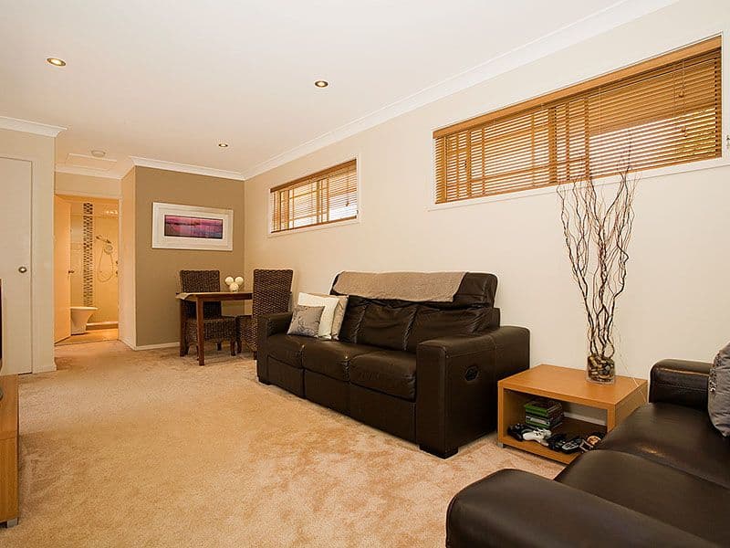 33  Gannons Road, CARINGBAH NSW 2229, Caringbah - Thumbnail 3