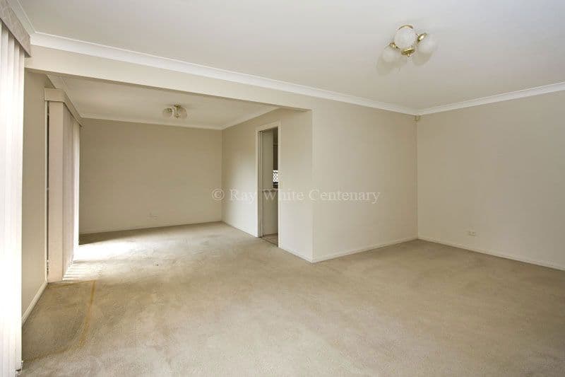 15 Abel Smith Crescent, MOUNT OMMANEY QLD 4074, Mount Ommaney - Thumbnail 3